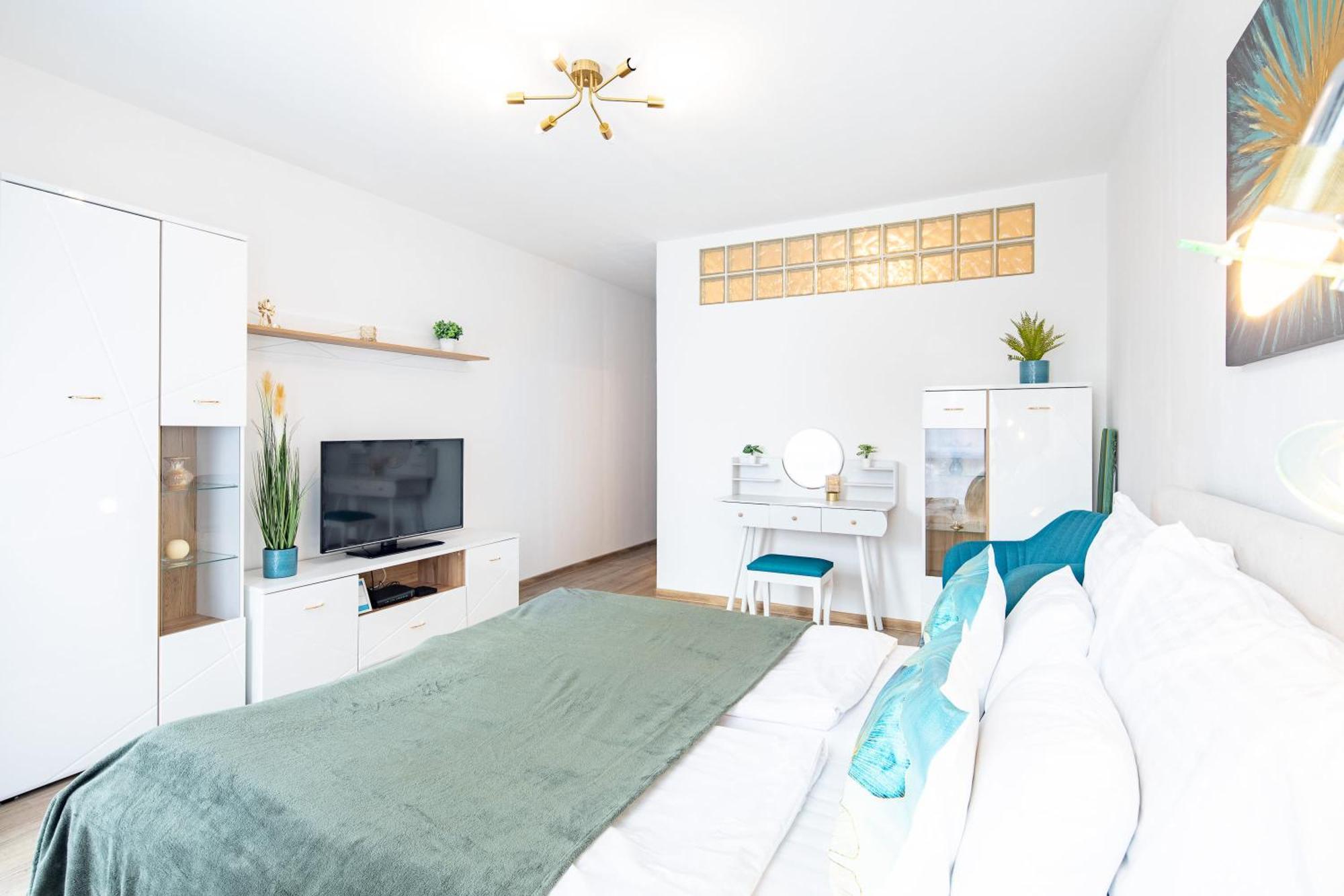Cozy - - Easy * Budapest